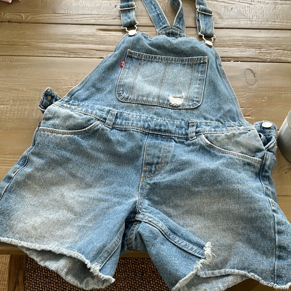 EUC girls Levi’s overall shorts (shortalls) sz 14